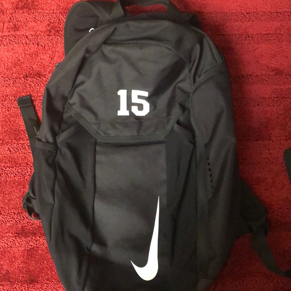 BLACK NIKE BACKPACK